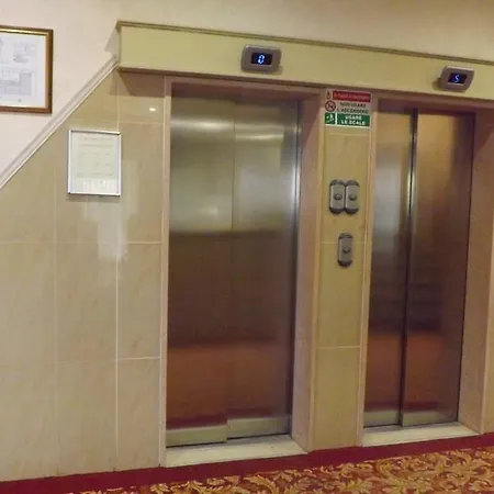 Отель Palace 3*